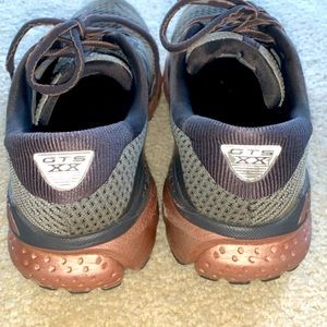 Brooks Adrenaline GTS running Shoes